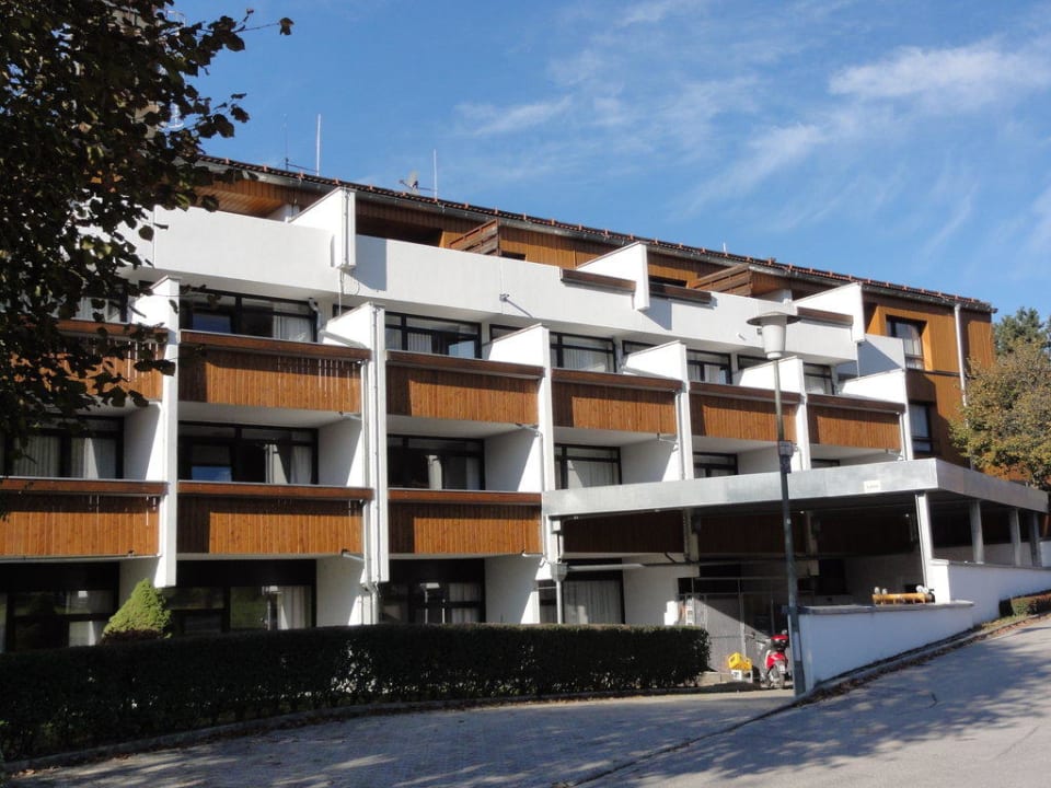 Rückseite des Hotels Karma Bavaria