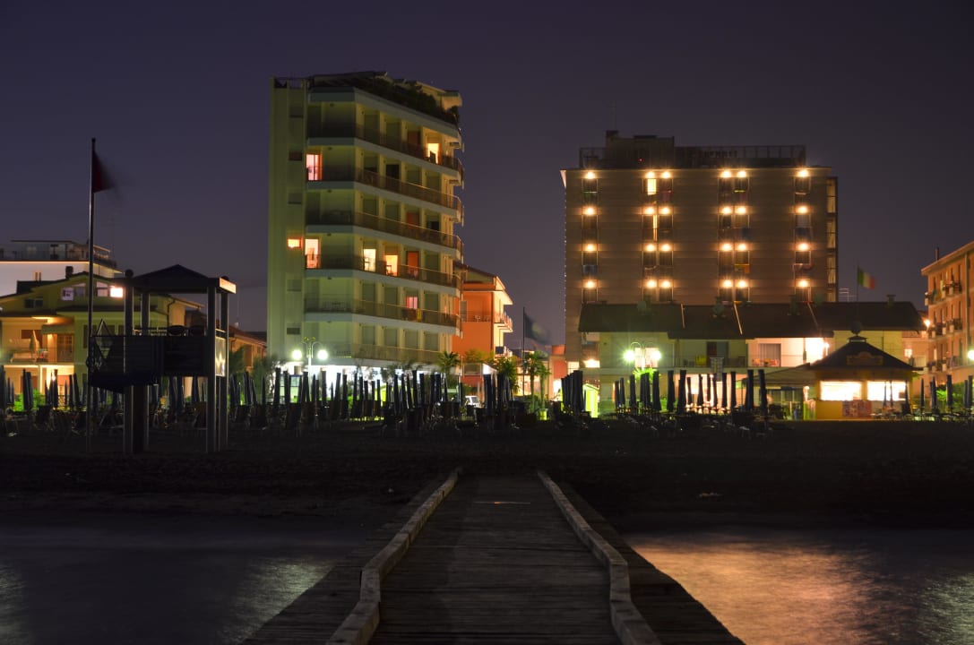 Notturna Hotel Rosanna