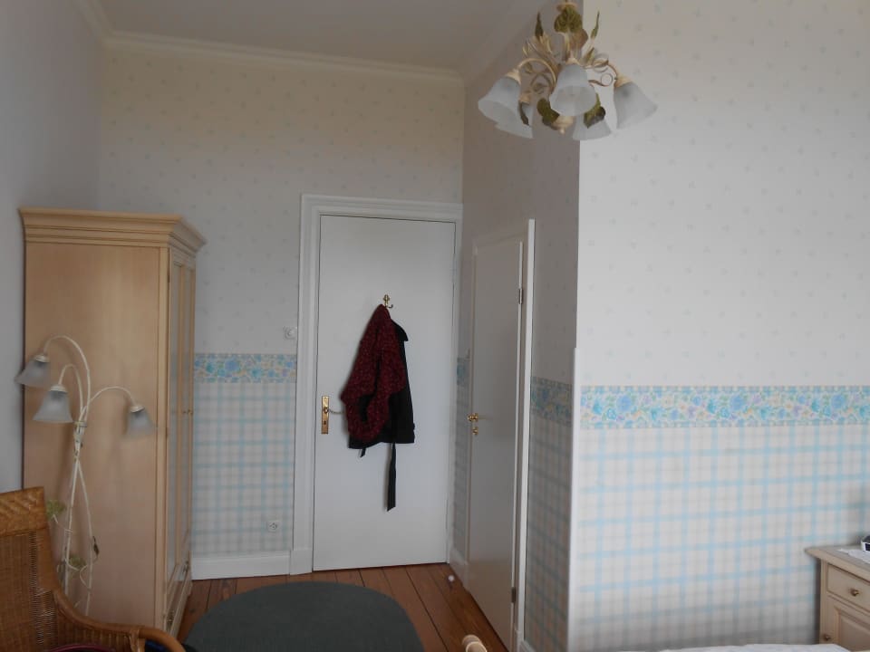 Rechte Tür Badezimmer Hotel Villa Caldera