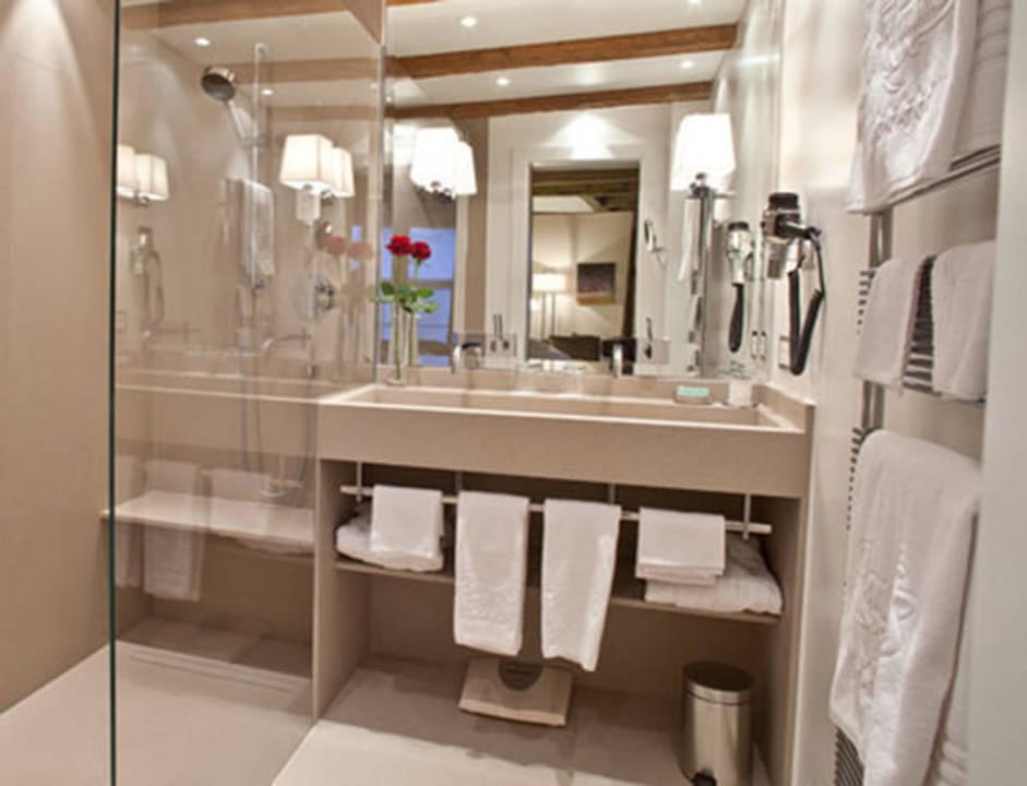 Bathroom Hotel Les Armures