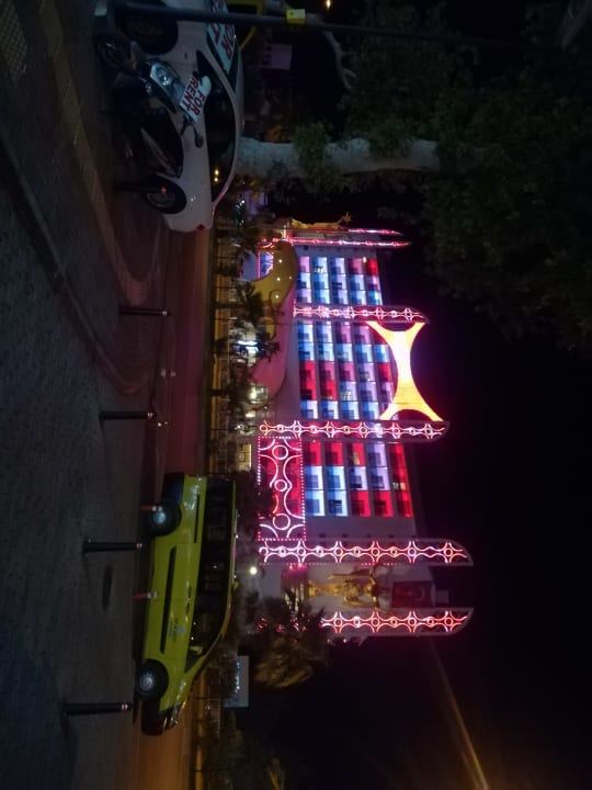 Außenansicht Azura Deluxe Resort & Spa Hotel