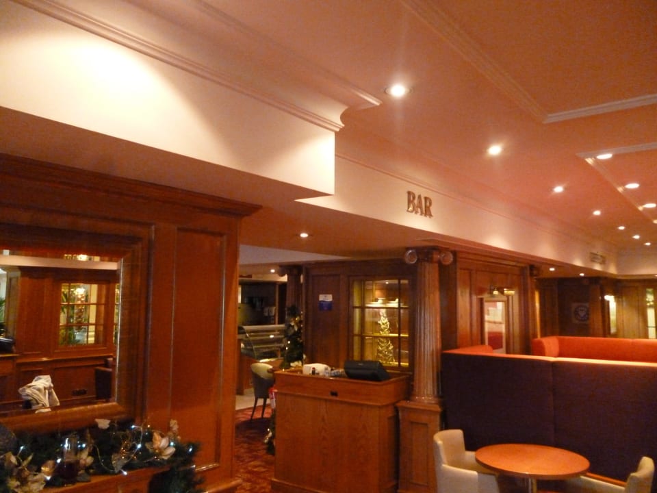 Bar Hilton East Midlands Airport