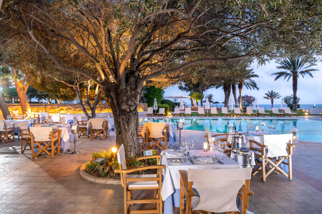Gastro Constantinou Bros Athena Royal Beach Hotel