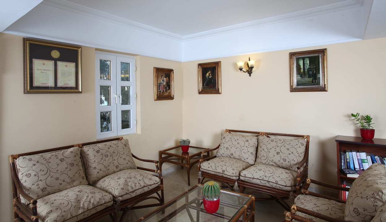 Lobby Comca Manzara