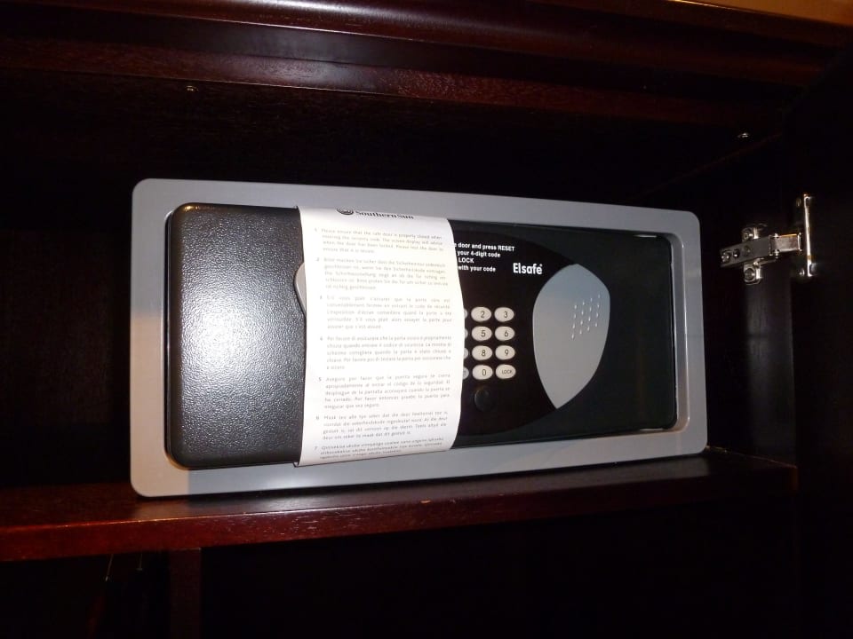 Safe Hotel Southern Sun OR Tambo International Airport