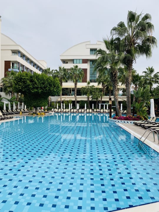 Pool Port Side Resort Hotel