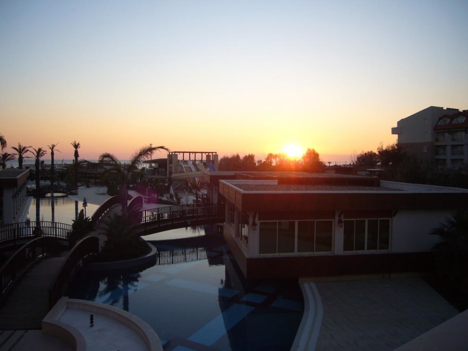 Sonnenuntergang Sunis Evren Beach Resort Hotel & Spa