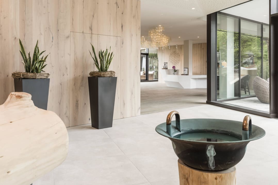 Spa Reception Schenna Resort