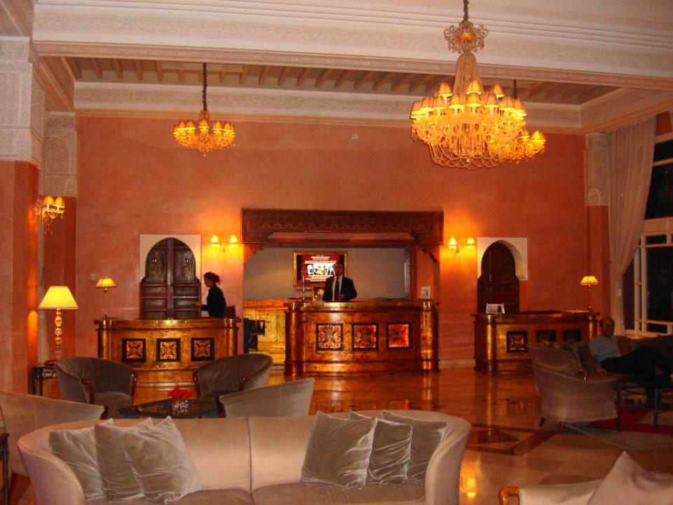 Lobby mit Blick auf die Rezeption Hotel Sofitel Marrakesch Lounge & Spa