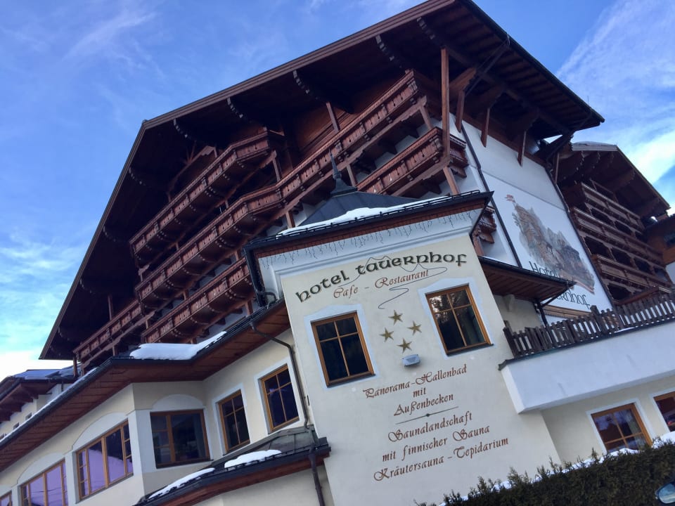 Außenansicht Hotel Tauernhof