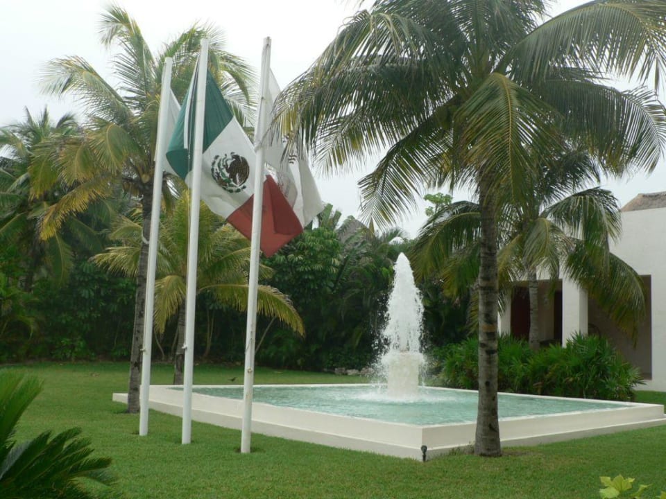 Springbrunnen im Eingangsbereich  Grand Oasis Tulum Riviera - All Inclusive