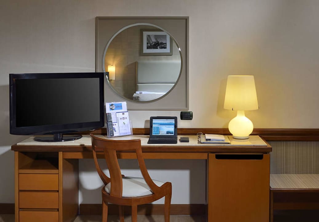 Desk camera Hotel Paradiso, BW Signature Collection