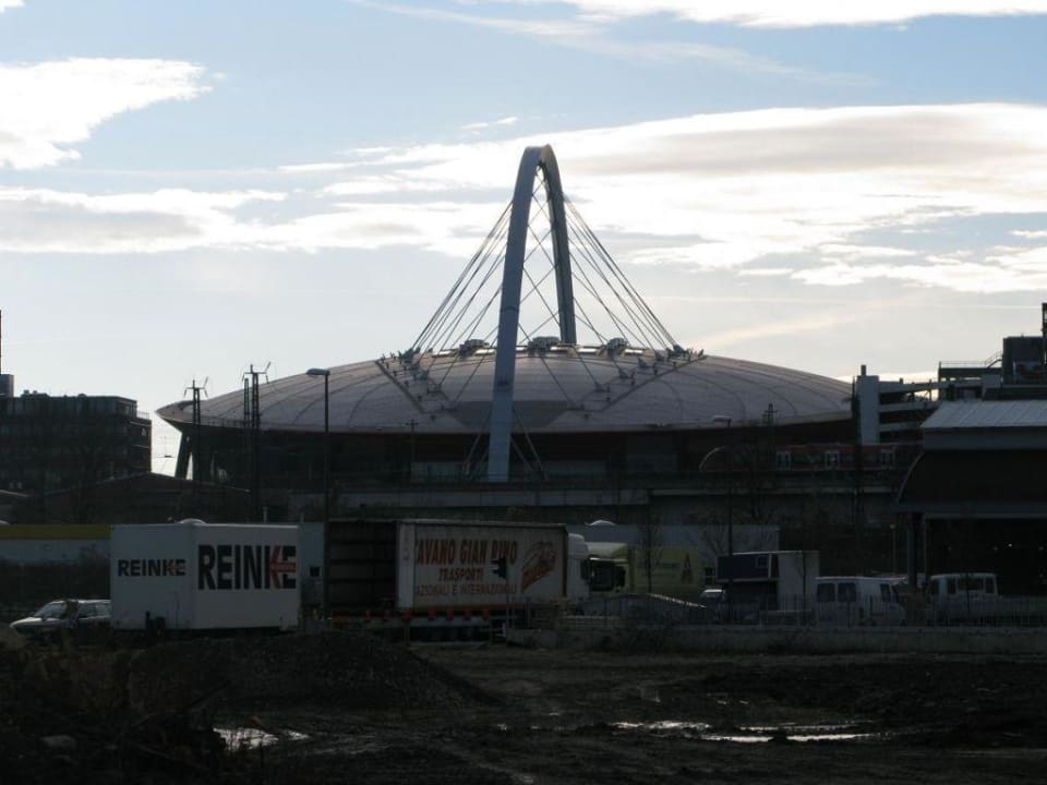 Arena von Hotel aus  gesehen Radisson Blu Hotel Köln