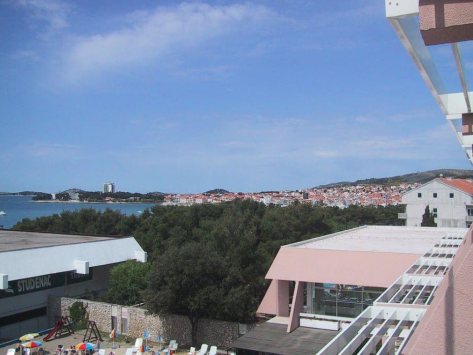 Blick nach rechts auf Vodice Hotel Olympia