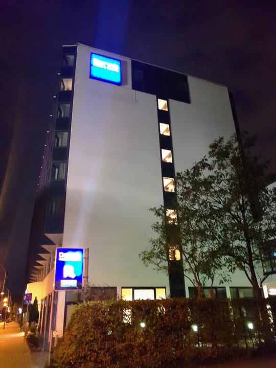 Außenansicht Essential by Dorint Frankfurt-Niederrad