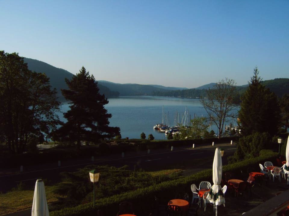 Blick vom Zimmer zur Staumauer Seehotel Andree & Gästehaus Seehof