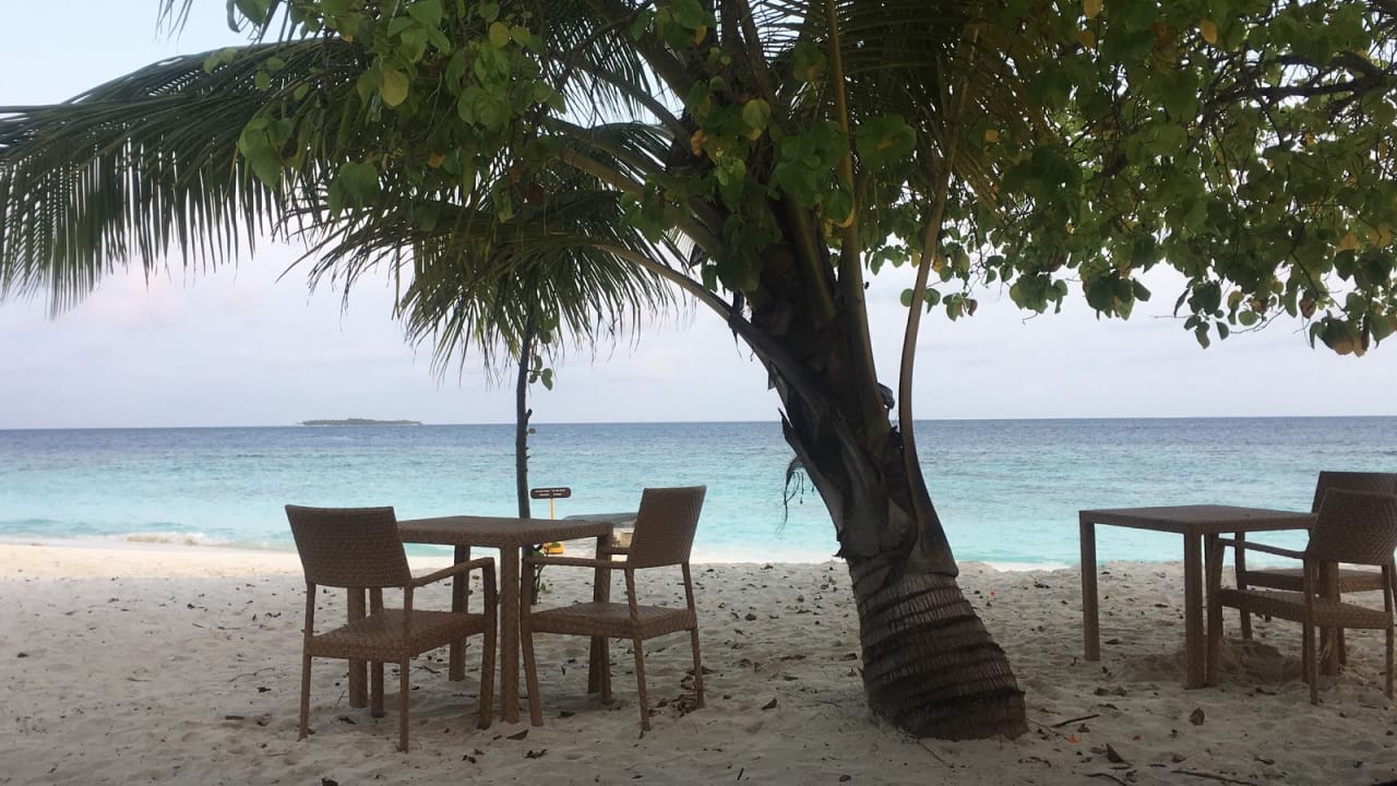 Strand Adaaran Select Meedhupparu Island Resort - Premium All Inclusive