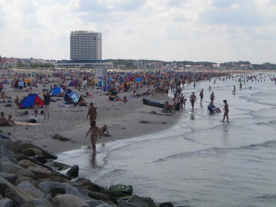 Strandtag in Warnemünde Hotel Neptun