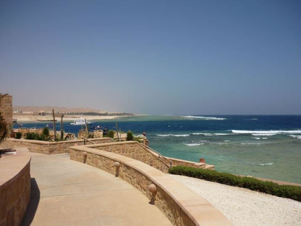 Blick zur Hotelbar Mövenpick Resort El Quseir