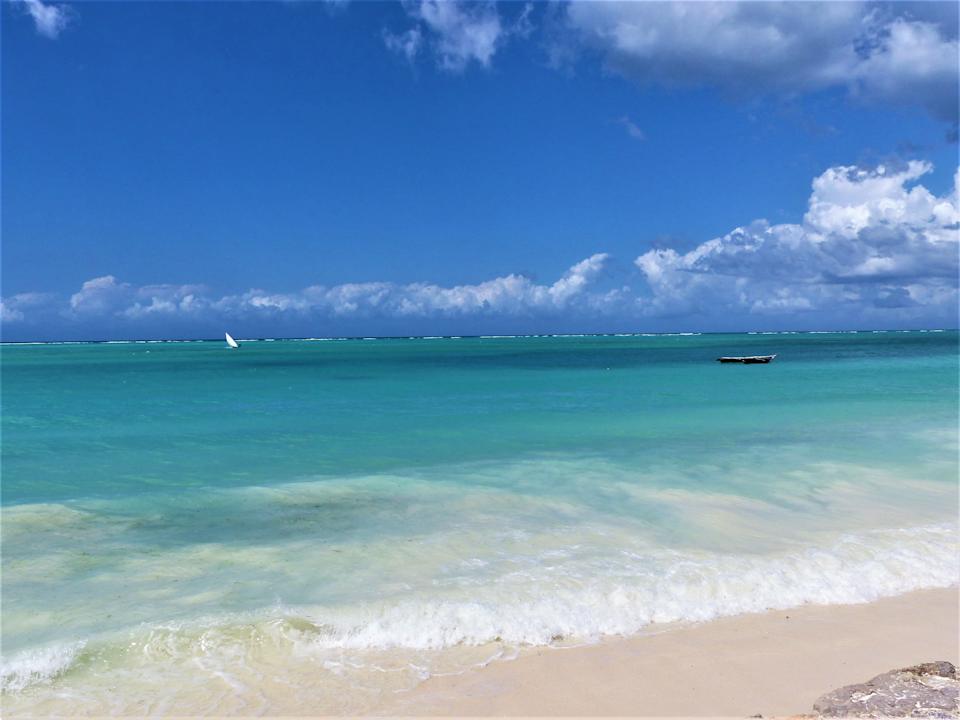 Strand Neptune Pwani Beach Resort & Spa