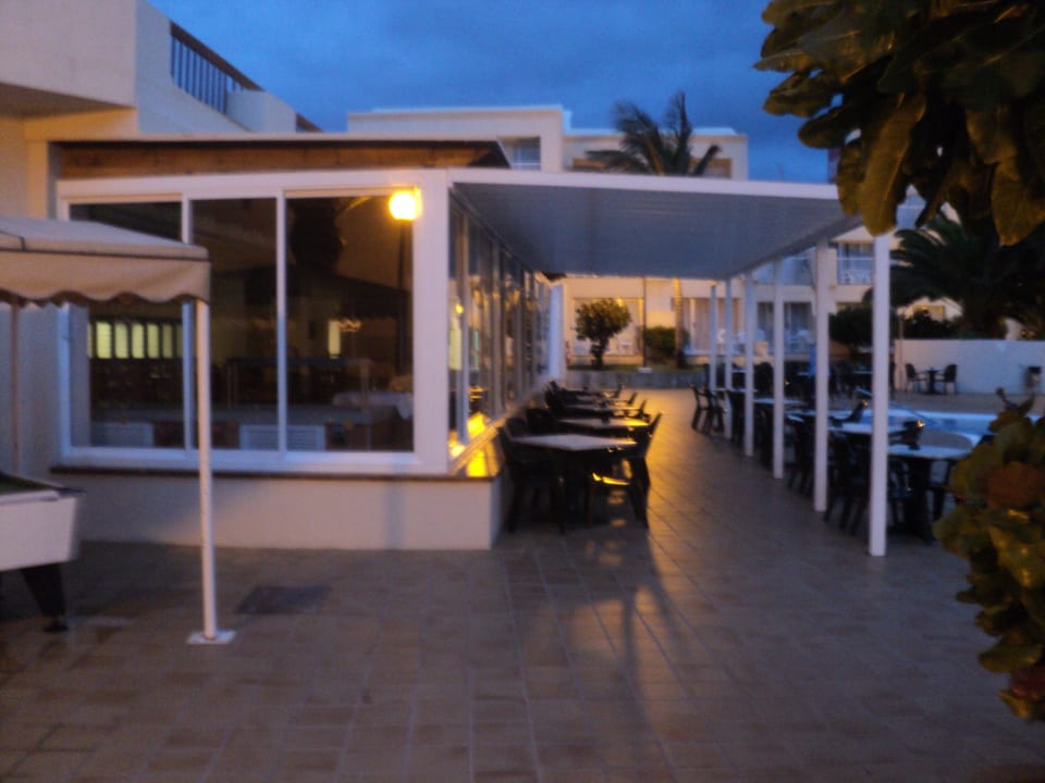 Poolbar, in der Früh Hotel Riu Oliva Beach Resort