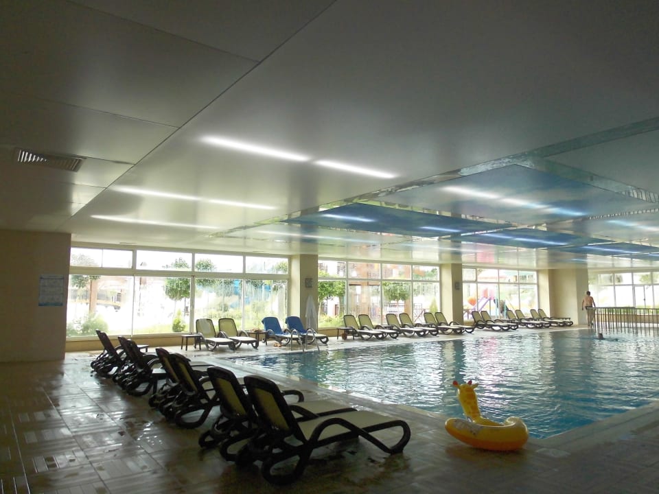 Macht Spass im Innenpool Adalya Ocean Deluxe