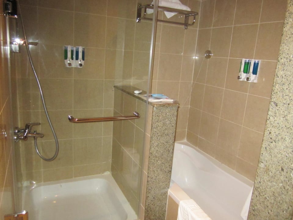 Schickes Badezimmer Stella Garden Resort & Spa, Makadi Bay