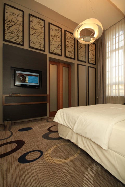 Suite Nr. 022 Sheraton Hannover Pelikan Hotel