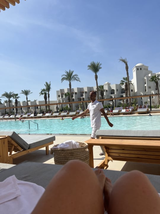 Pool Serry Beach Resort