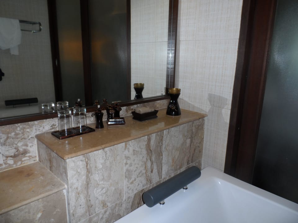 Badezimmer La Flora Khao Lak