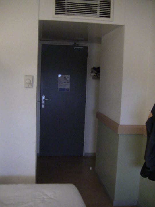 Eingang ibis budget Hotel Paris Porte de Pantin