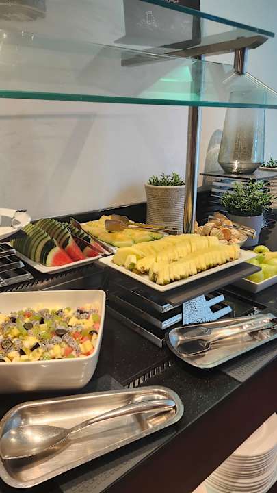 Gastro Rose Rayhaan by Rotana