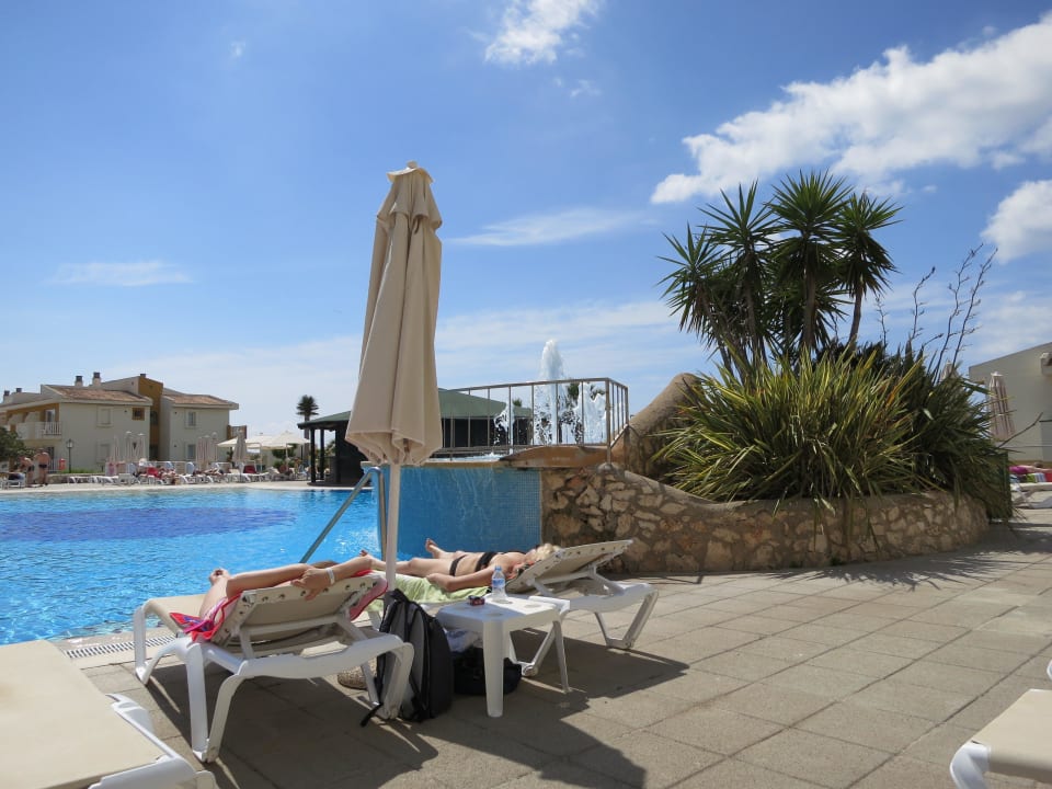 Poolanlage blau punta reina