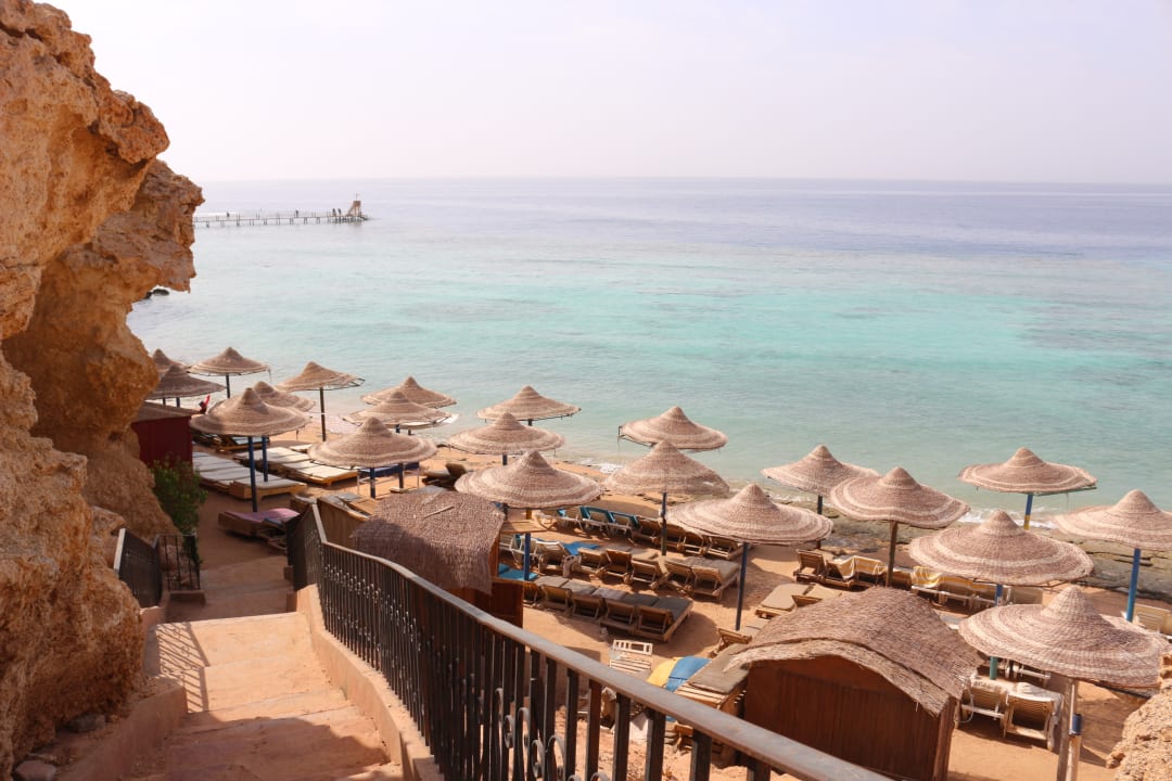 Strand Hotel Amar Sina