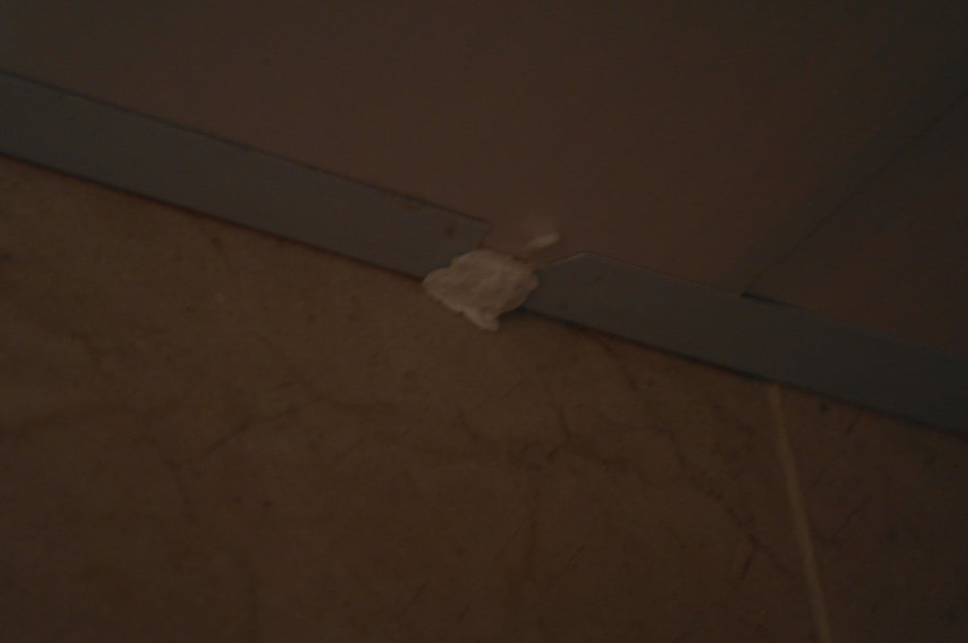 Loch in der Decke mit Kaugummi gestopft Grand Paradise Playa Dorada