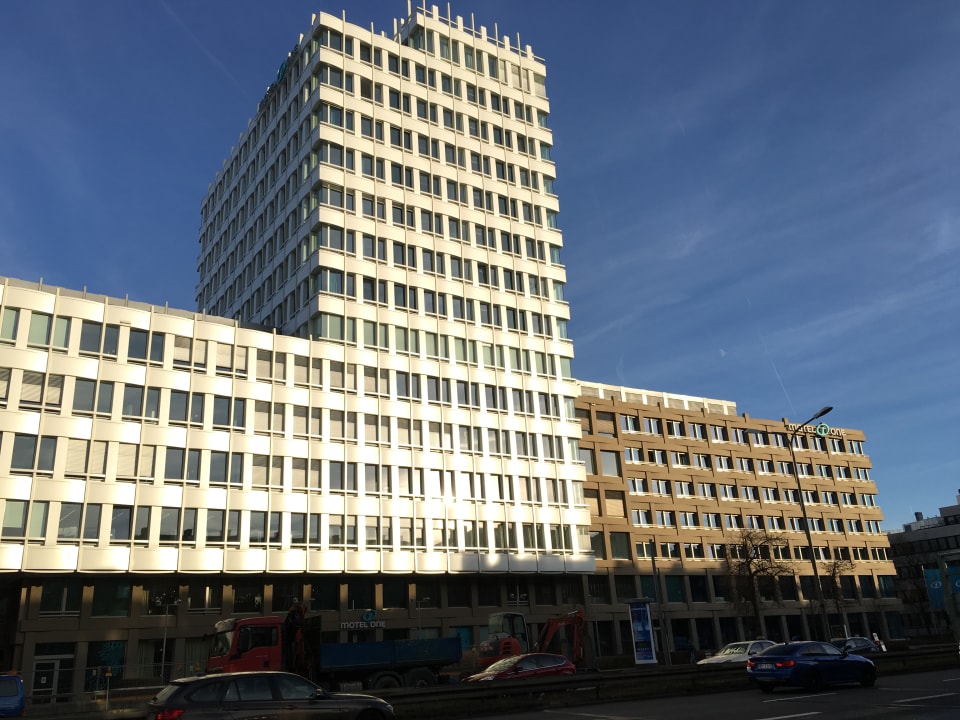Außenansicht Motel One München-Campus