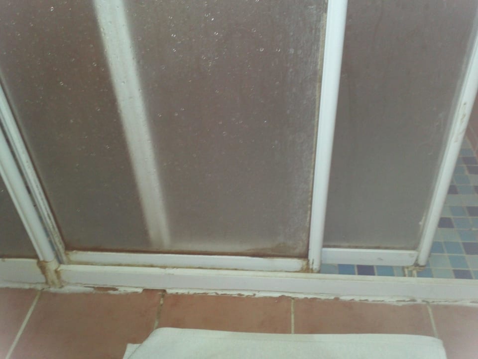 Dusche im Bungalow Horus Paradise Luxury Resort & Club