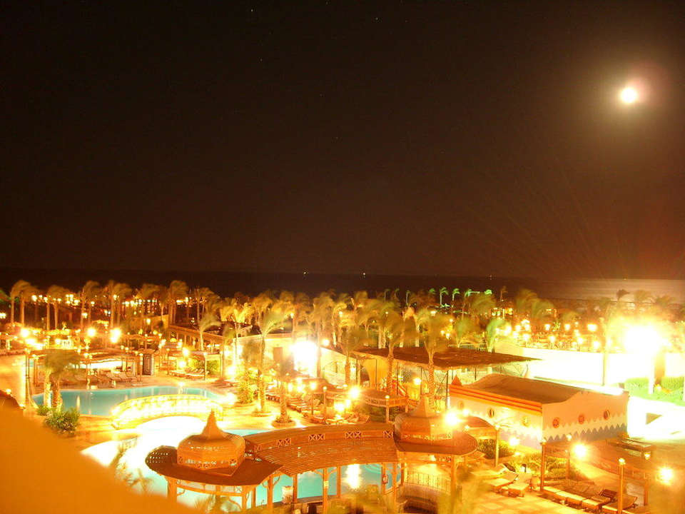 Ausblick aus unserem Zimmer bei Nacht Riviera Aqua Park Resort