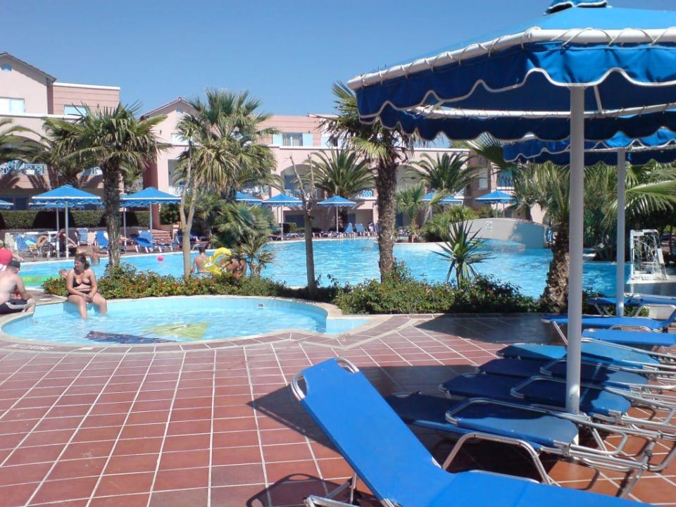 Der obere Pool (Pizzeria)  Mitsis Rodos Village