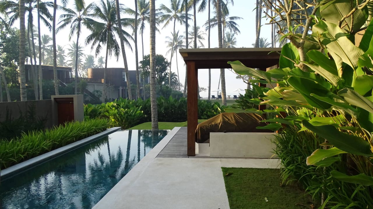 Poolvilla Candi Beach Resort and Spa