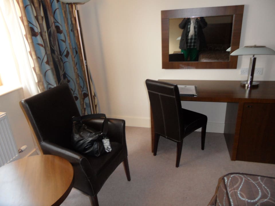 Schreibtisch und Leseecke Hotel Ballyroe Heights