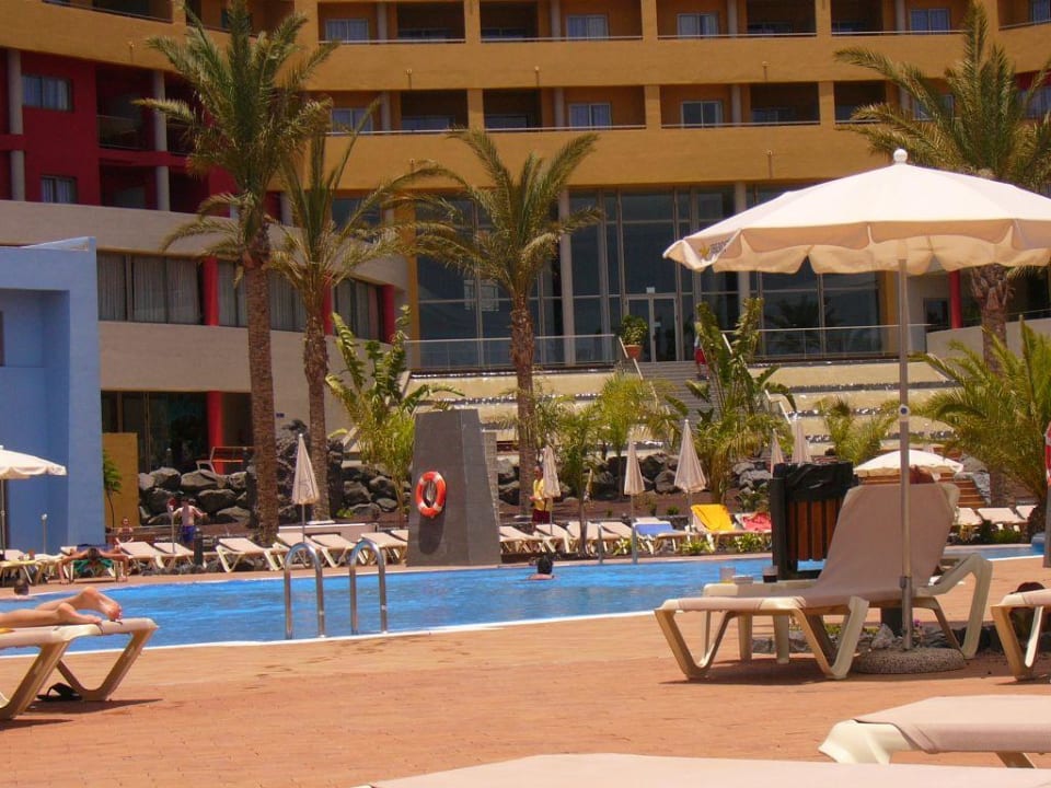 Poolanlage Iberostar Waves Gaviotas Park