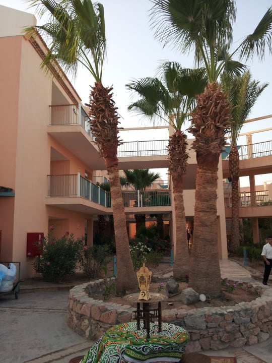 Gänge zu den Zimmern Mövenpick Resort & Spa El Gouna