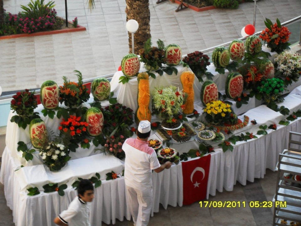 Ein kleines Stück Büffet vom Türkischen Abend Saphir Resort & Spa