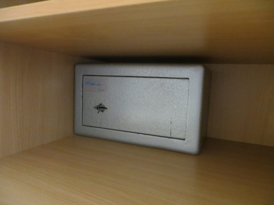 Der Uralt Safe für 25 Euro die Woche Anissa Beach & Village