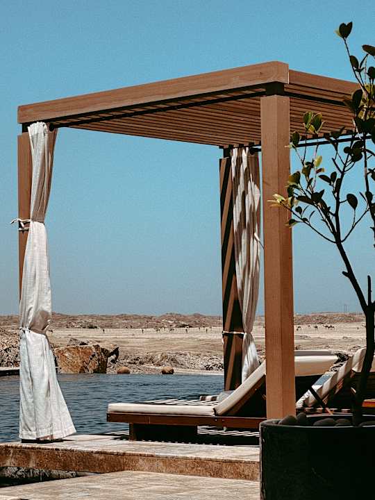 Pool Alila Hinu Bay