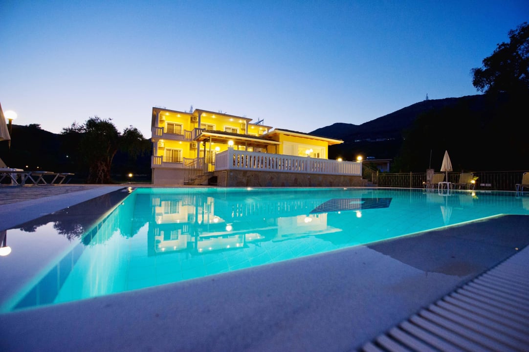 Pool bereich Hotel Alexander's House