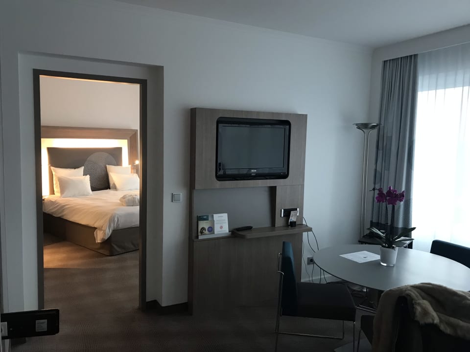 "Wohnbereich Der Suite , S..." Hotel Novotel Hannover (Hannover ...