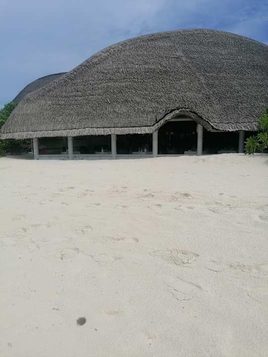 Gastro Angaga Island Resort