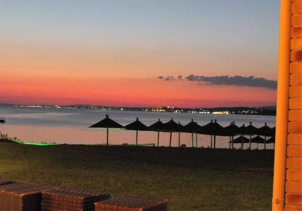 Blick von der Strandbar nach Nea Moudania Istion Club & Spa
